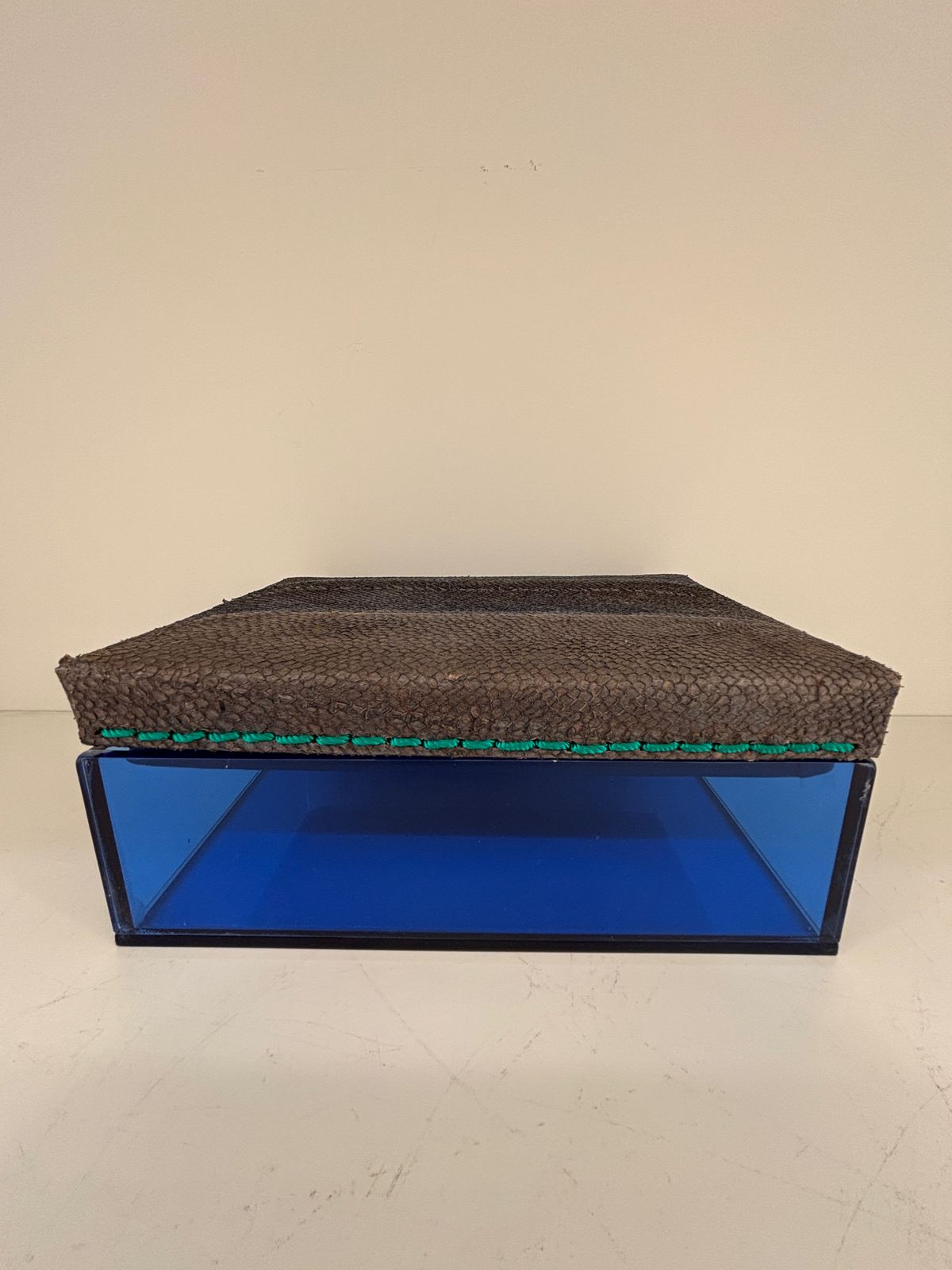 CAJA + TAPA AZUL ACRILICO