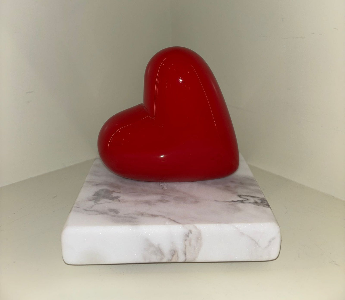 corazon individual con base de marmol