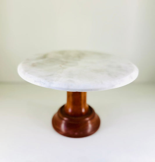 Pedestal de mármol y base de madera