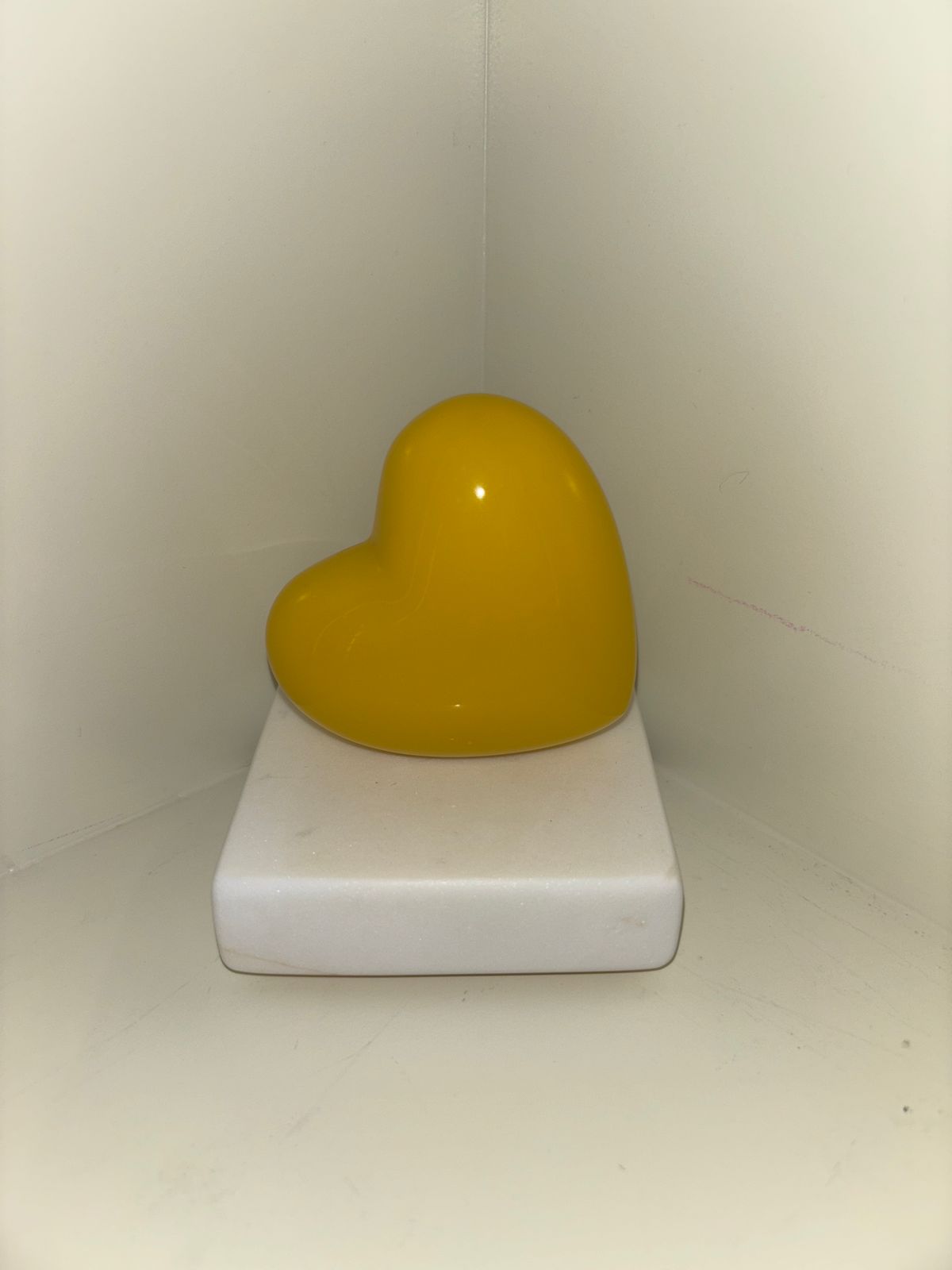 corazon individual con base de marmol