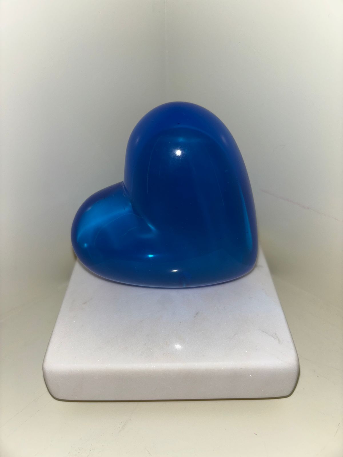 corazon individual con base de marmol