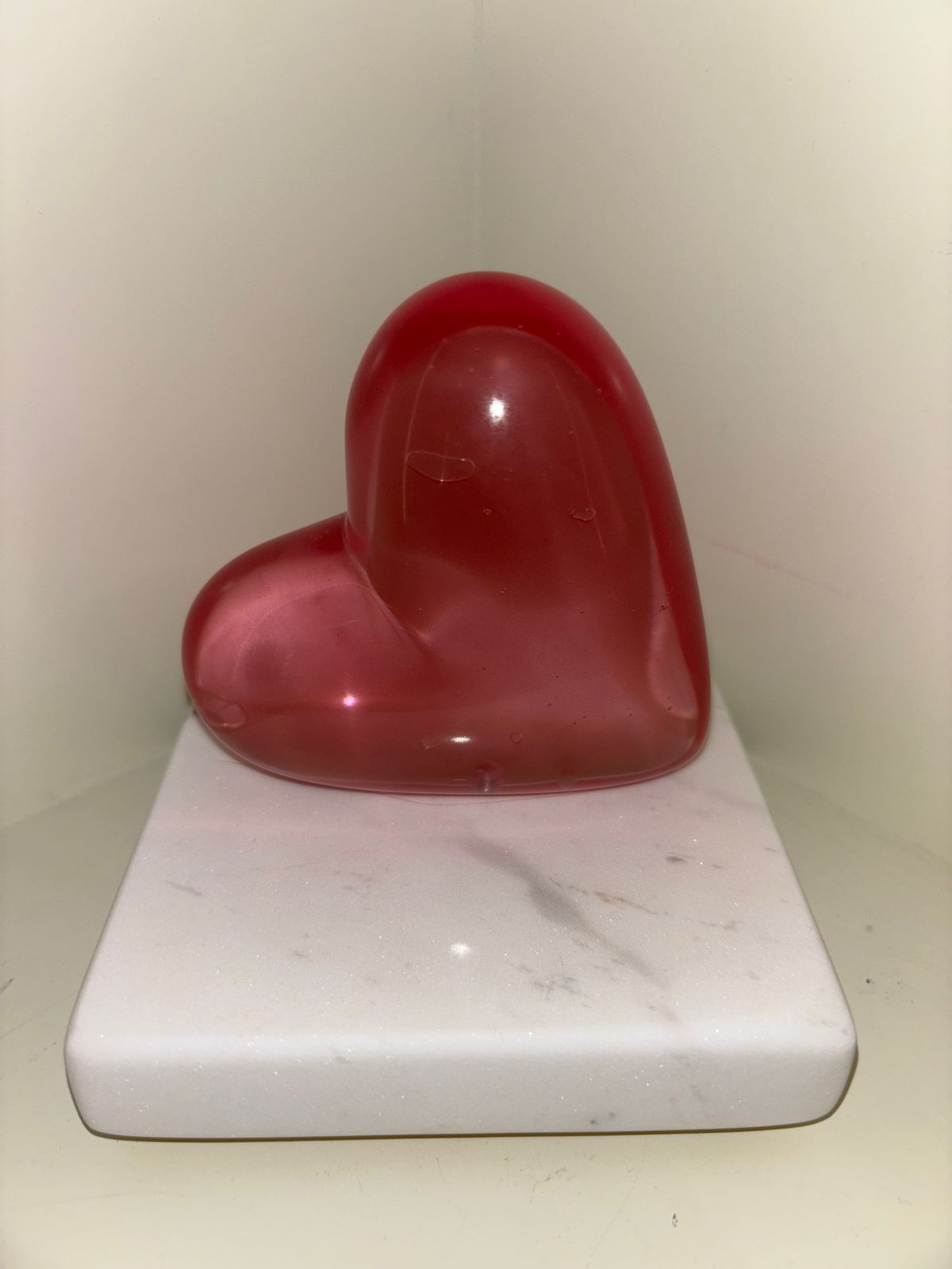 corazon individual con base de marmol