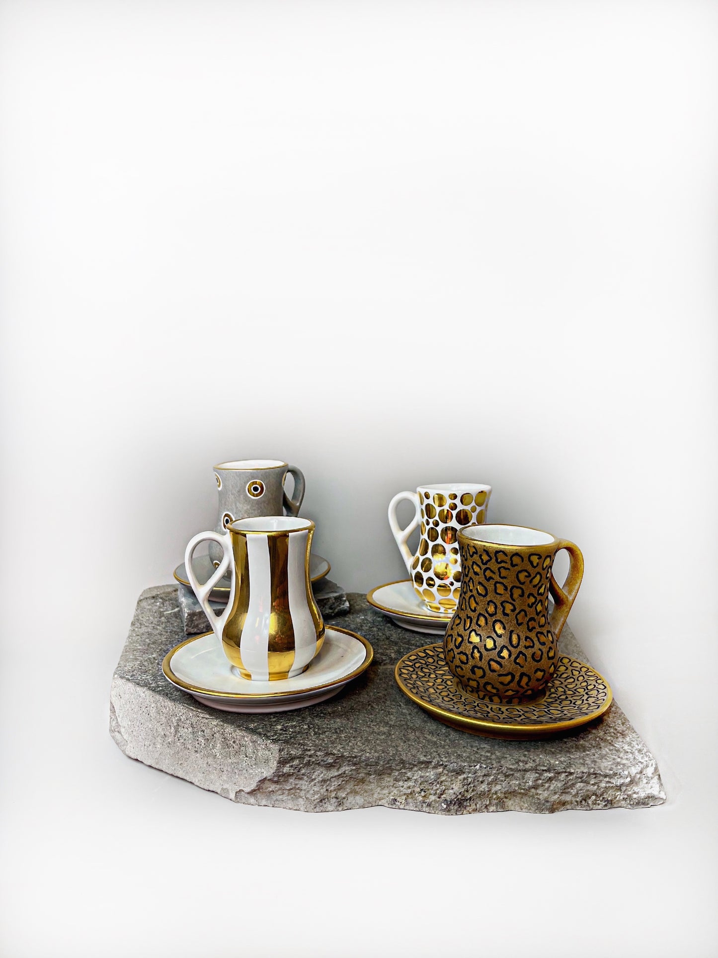 Taza/Plato Dots Oro