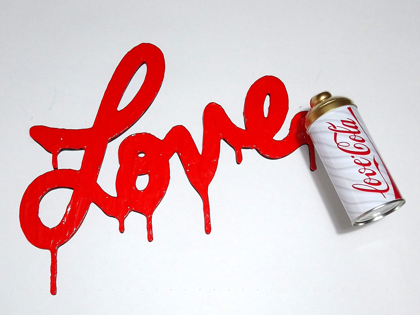 ESCULTURA GRAFFITi LOVE ROJO